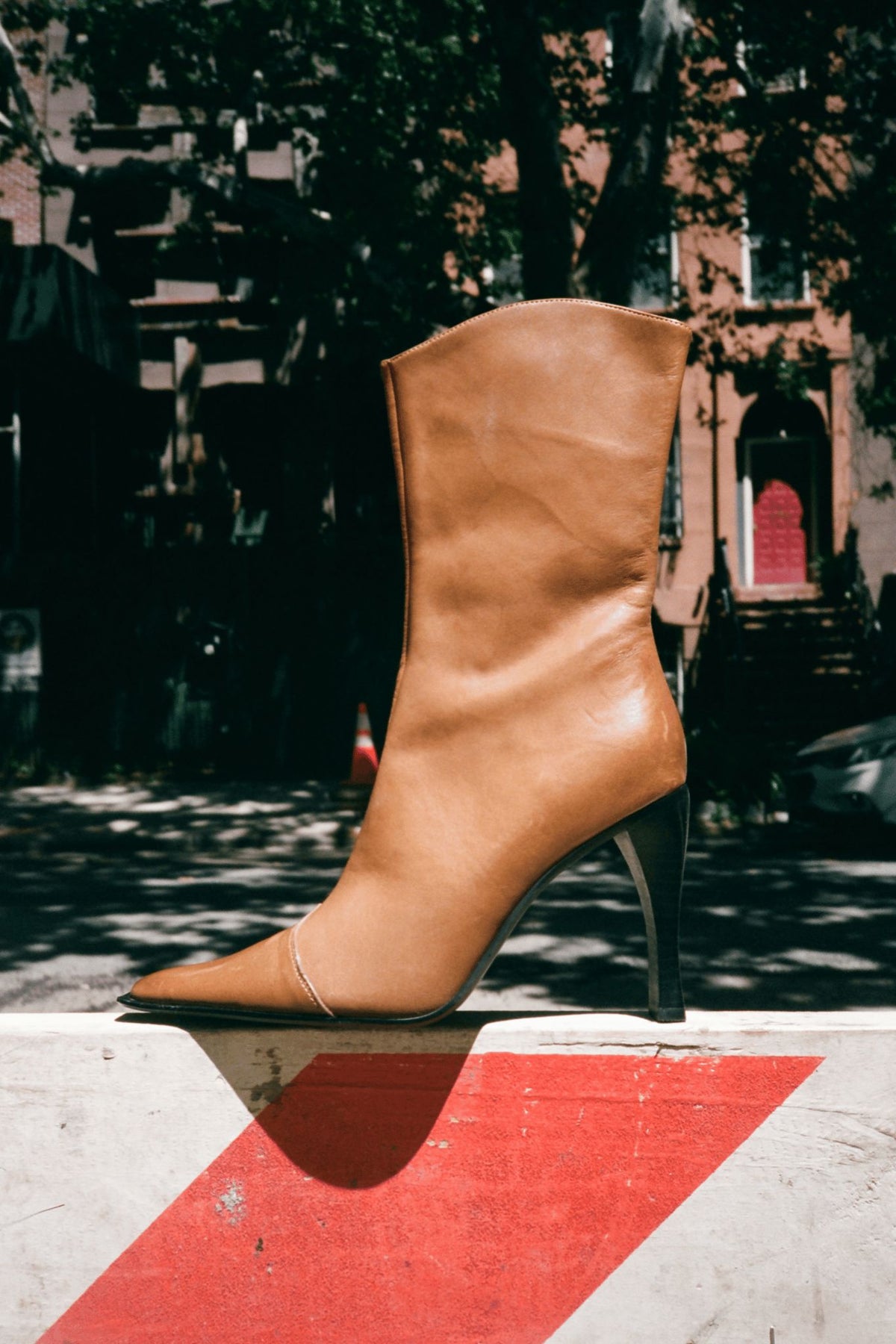 BE-BOLD Jeffrey Campbell Mid-Calf Boot Camel Distressed
_hover