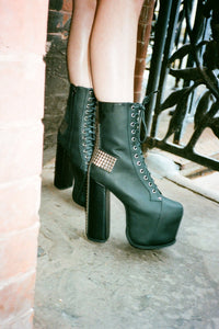 BL-CROSS Jeffrey Campbell Platform Boots Black Washed Silver
_hover