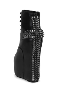 DAMSEL-CRS Jeffrey Campbell Platform Boot Black Pewter