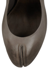 HORSEPLAY Jeffrey Campbell Split-Toe Pump Grey Ruboff