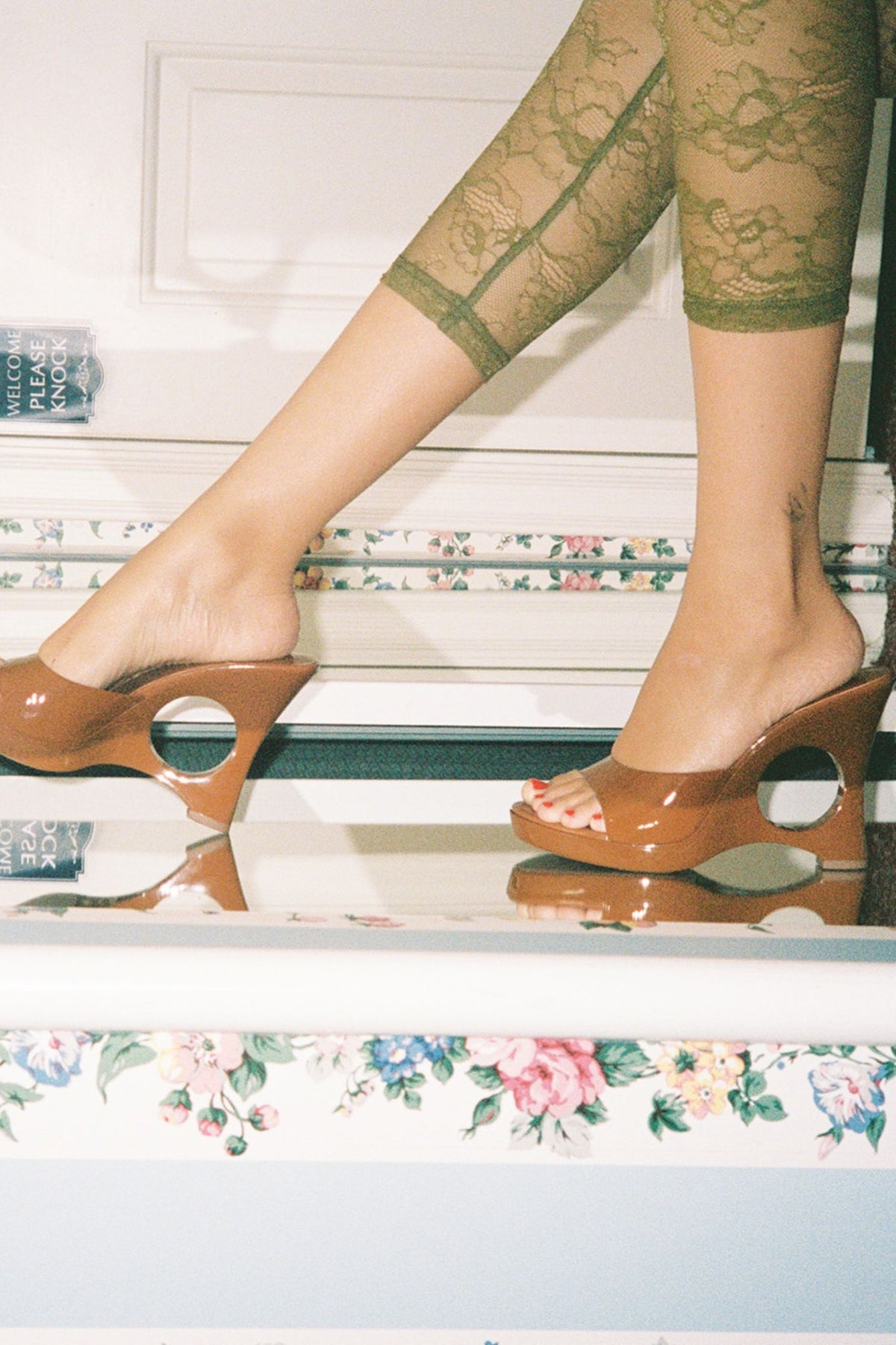 STAY-COOL Tan Patent _hover