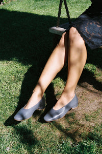 TRUSTEE Jeffrey Campbell Kitten Heels Grey
_hover