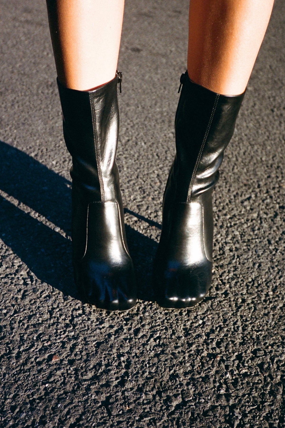VISIONARY Mid-Calf Jeffrey Campbell Heeled Boot Brown Shiny
_hover
